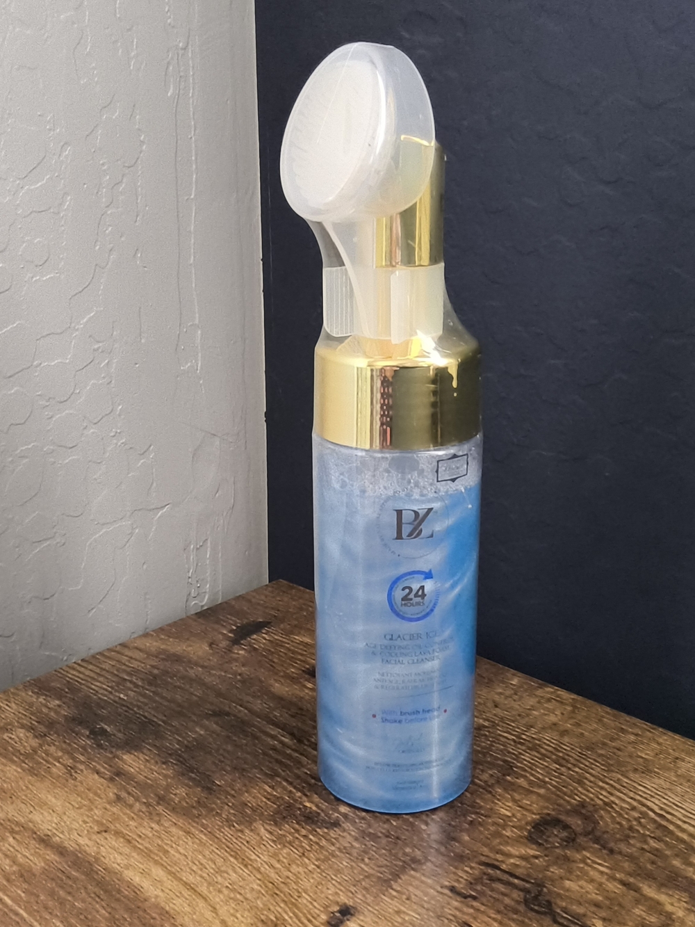 Below Zero Glacier Glow Hydrating Facial Foam Cleanser - Blue